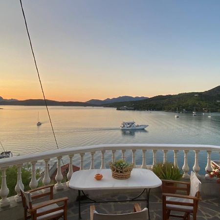 Kasteli Suite Poros Town Exterior photo