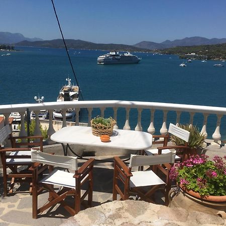 Kasteli Suite Poros Town Exterior photo
