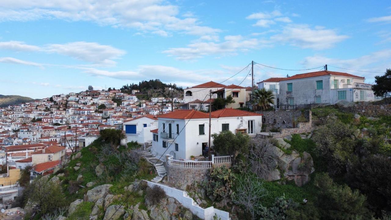 Kasteli Suite Poros Town Exterior photo