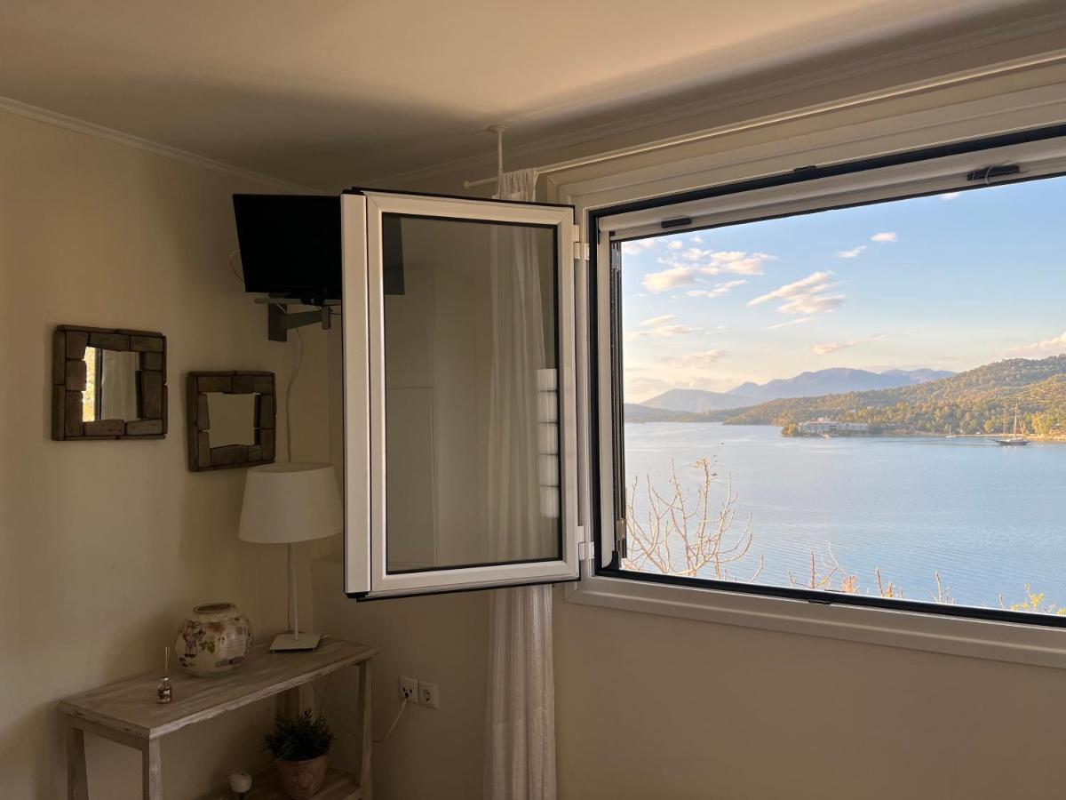 Kasteli Suite Poros Town Exterior photo