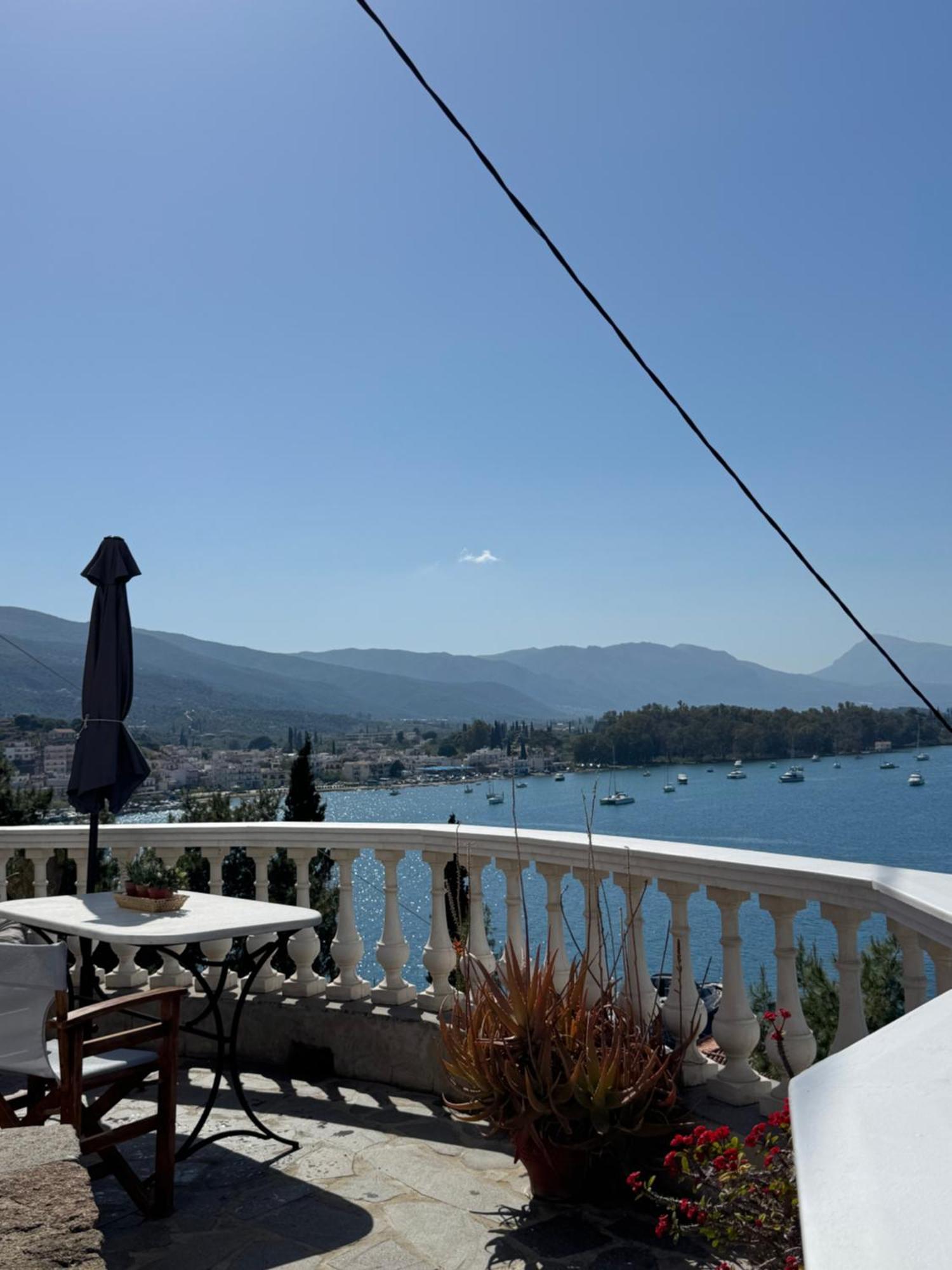 Kasteli Suite Poros Town Exterior photo