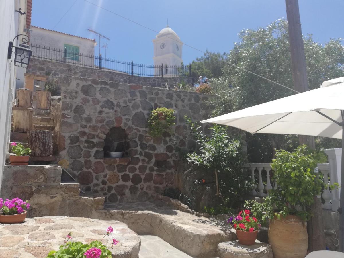 Kasteli Suite Poros Town Exterior photo